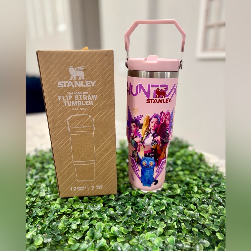 Customized  Stanley w k pop Demond hunter design